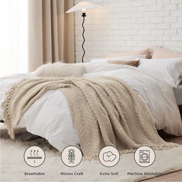 West Elm Oatmeal Light Tan Brown Fringe Chevron Throw Blanket Indoor Luxury Gift - Picture 5 of 13